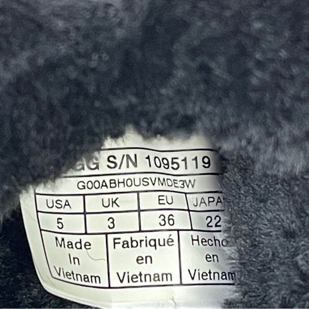 UGG Fluff Yeah black furry soft slippers slides with back straps, size 5 - Picture 9 of 11